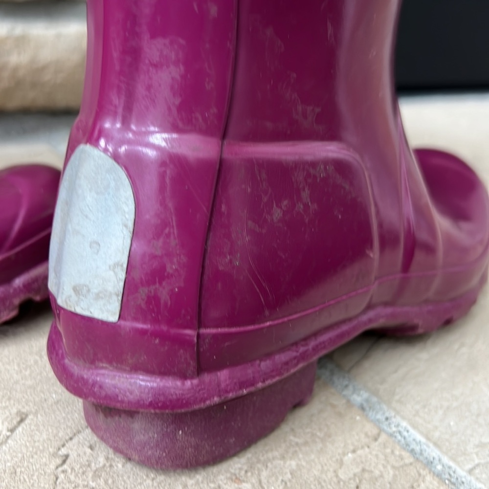 Size 4 plum Hunter boots - Picture 6 of 9